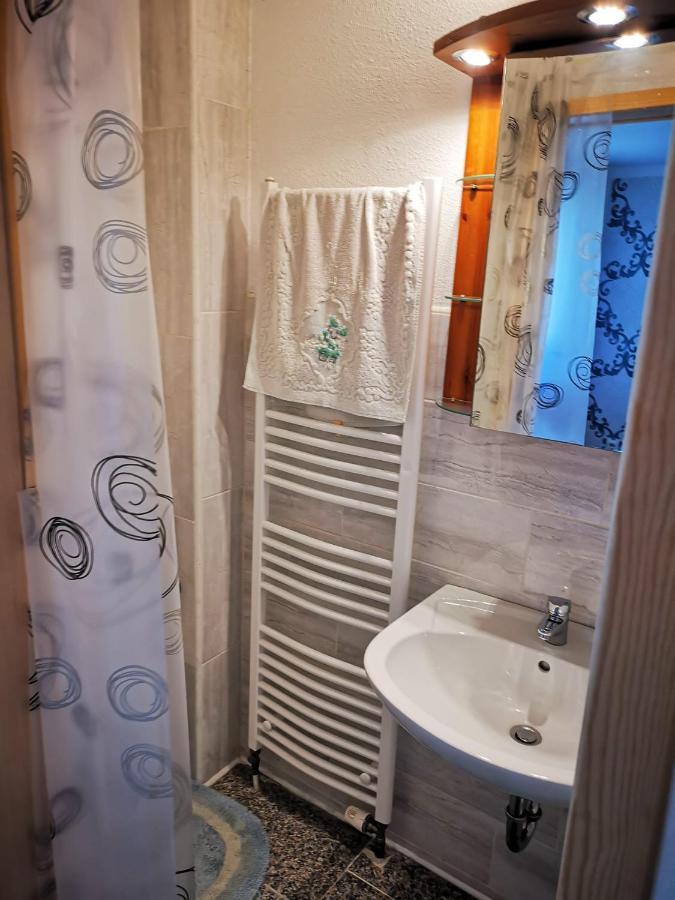 Gehlberger Landhaus Am Schneekopf / Ferienwohnung Suhl Exteriör bild